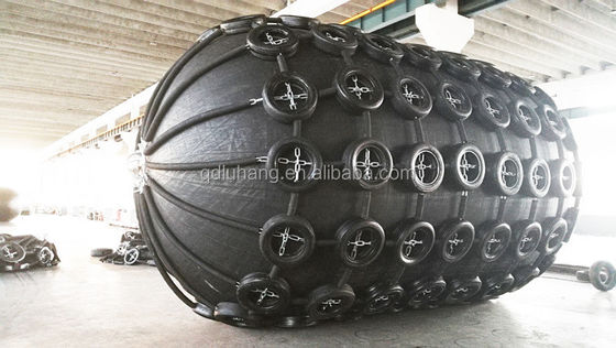 300-500KN Reaksiyon Gücü Lastik Kabuk Aksesuarları ile Yokohama Fender