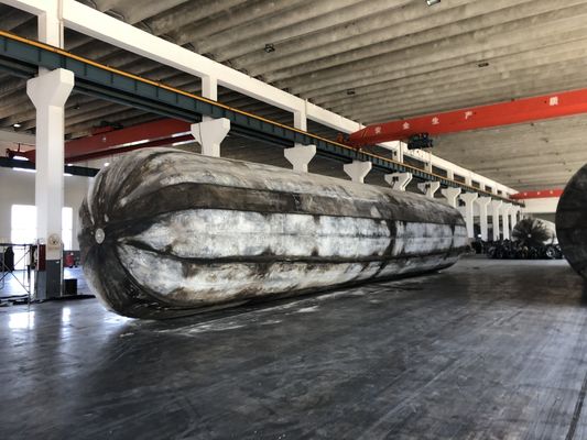 Gemi Başlatma ve Kaldırma için Şişirilebilir Kauçuk Deniz Hava Yastığı 1.5 * 16M 10 Katman